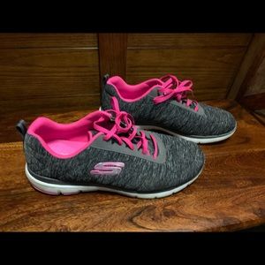 Skechers Women’s size 10